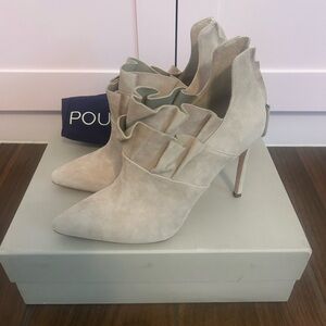 Pour La Victoire Ruffled Tan Heels